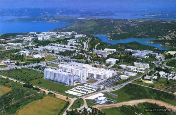 Adana\'da En Az Beş Üniversite Olmalı