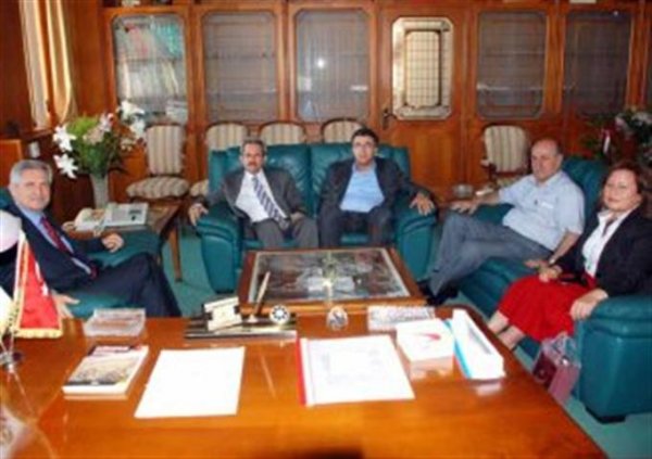 ÇÜ Rektörü Prof. Dr. Kibar\'a ziyaretler.