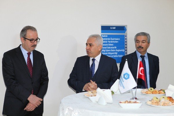 BTÜ REKTÖRÜ ERSOY: \